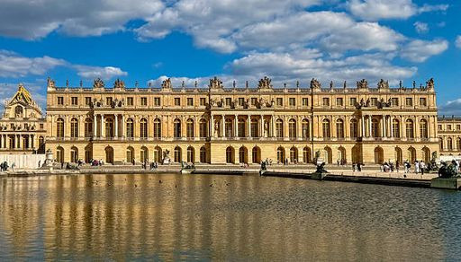 🔍 Renouvellement d'une carte de séjour de 10 ans : Peut-on recevoir une carte d'un an ?