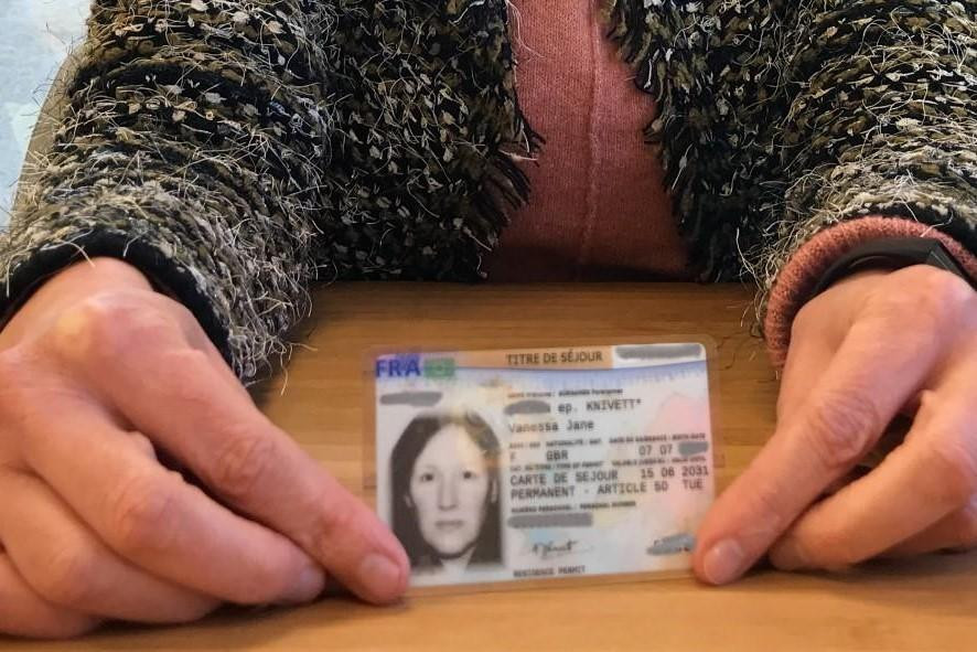 Renouvellement de titre de séjour : Face aux attentes interminables, ne restez pas isolé !